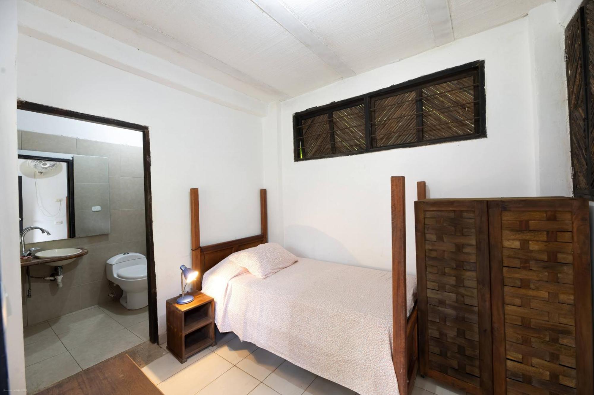 Hostal La Media Luna 帕洛米诺 外观 照片