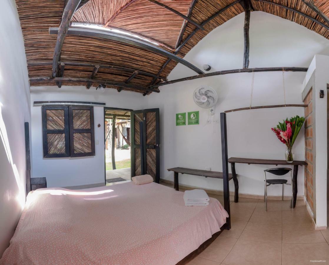 Hostal La Media Luna 帕洛米诺 外观 照片